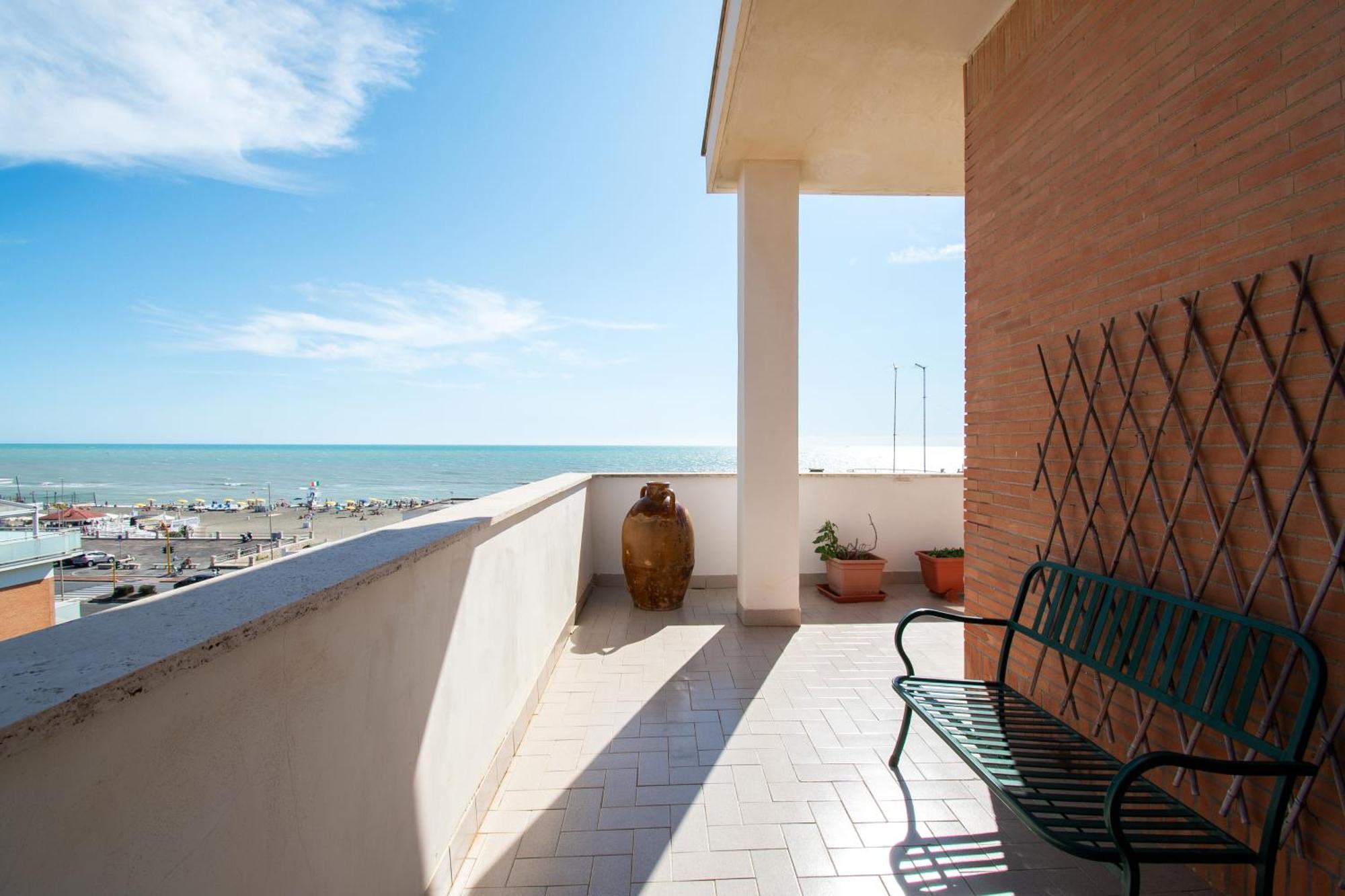 Ostia Attico Fronte Mare Διαμέρισμα Εξωτερικό φωτογραφία