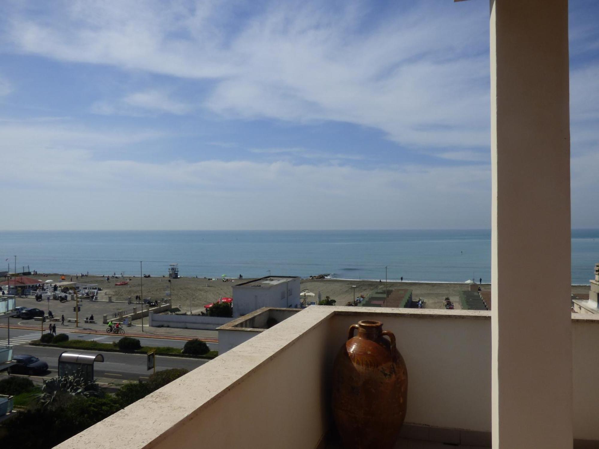 Ostia Attico Fronte Mare Διαμέρισμα Εξωτερικό φωτογραφία